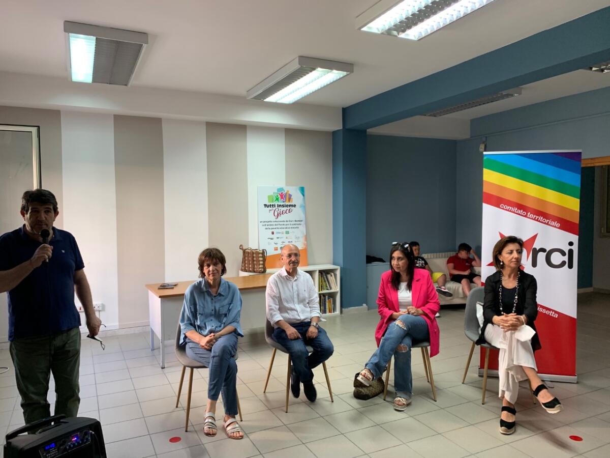 Uno sportello di ascolto contro il caporalato - 