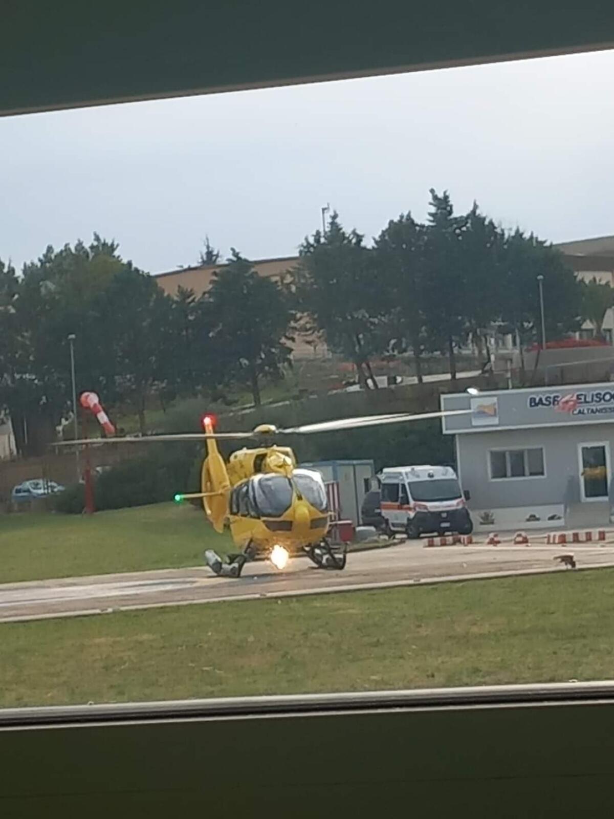 Colta da infarto, strappata alla morte ringrazia i soccorritori e i medici -