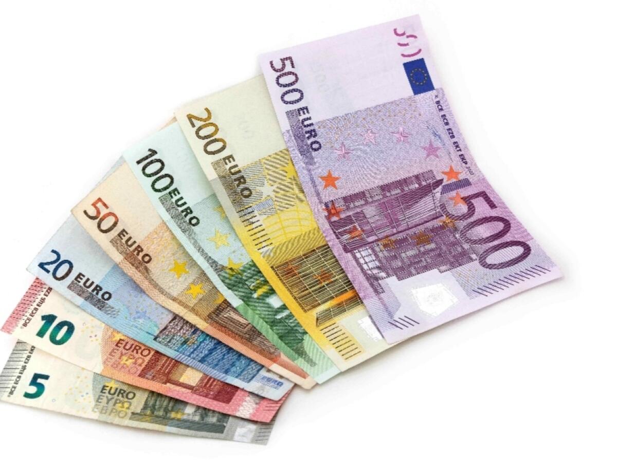 Euro: i ricchi sempre più ricchi e i poveri sempre giù - 