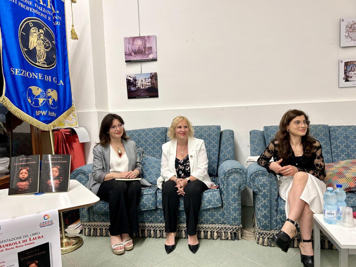 “La bambola di Laura”, presentata alla Libreria Orlando l’opera di Maria Rosa Emma - 