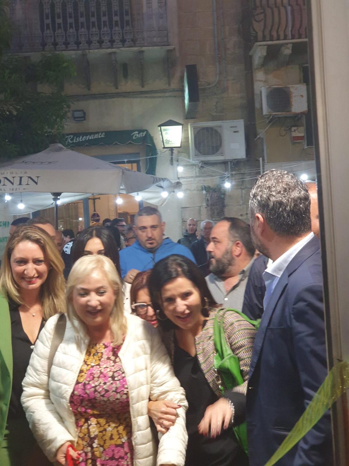 Cosentino candidata al consiglio, liste FdI e FI con meno di 24 candidati - 