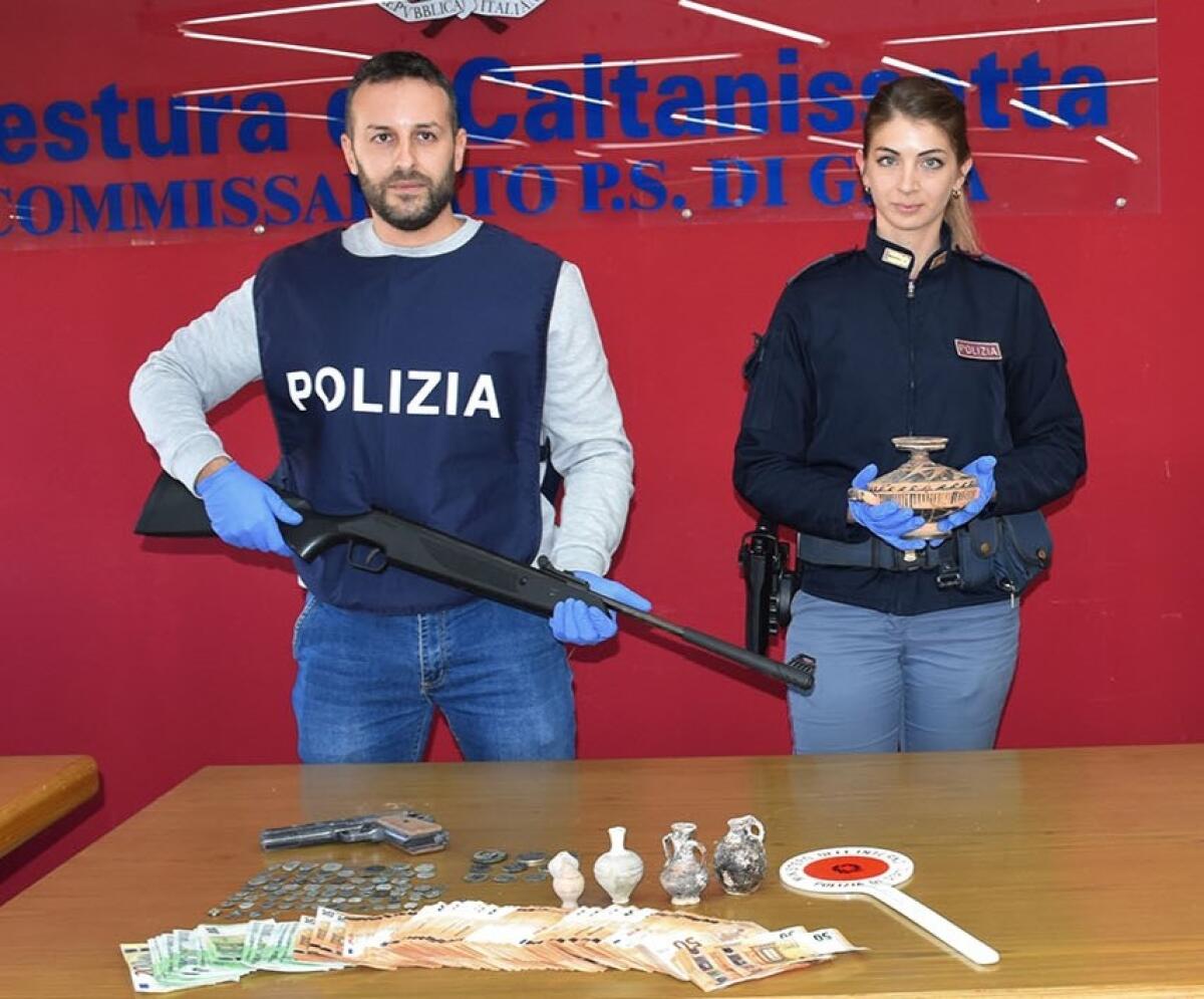 Spaccio di droga, detenzione di armi clandestine e di reperti archeologici: misure cautelari per 4 persone coinvolte - 