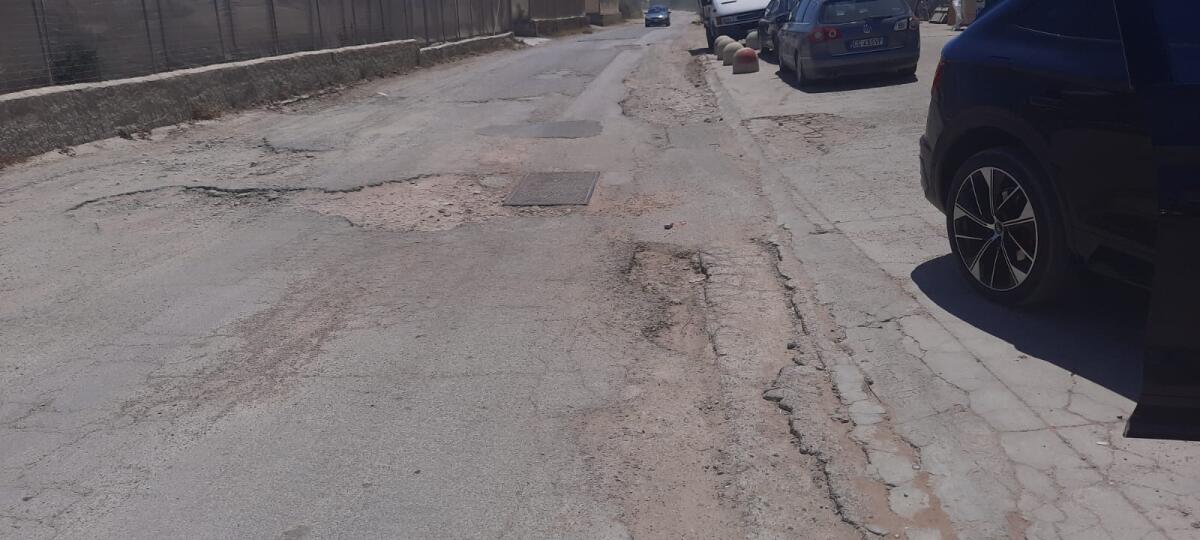 La Sp 193 colabrodo ed il calvario quotidiano dei produttori di Bulala - 