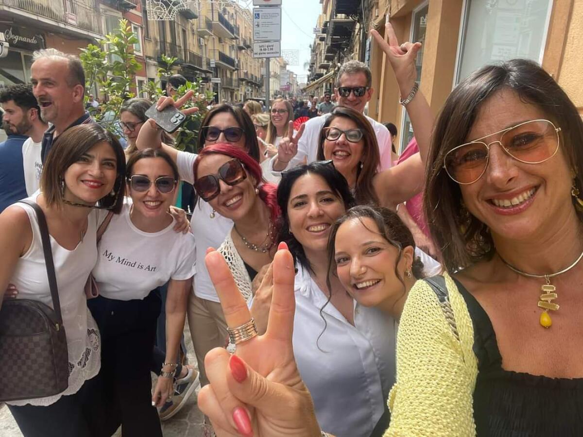 La prima giornata del sindaco dal mercato al comizio in piazza - 