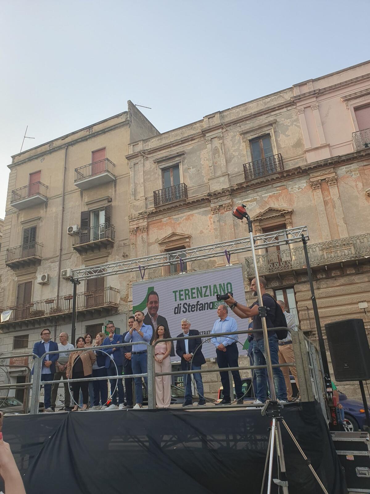 Di Stefano:”Non abbiamo dietro poteri forti. Governeremo con testa, cuore e gambe” - 