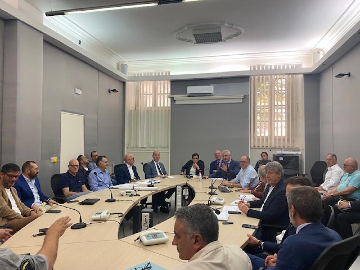 Tavolo in Prefettura sul catasto degli incendi - 