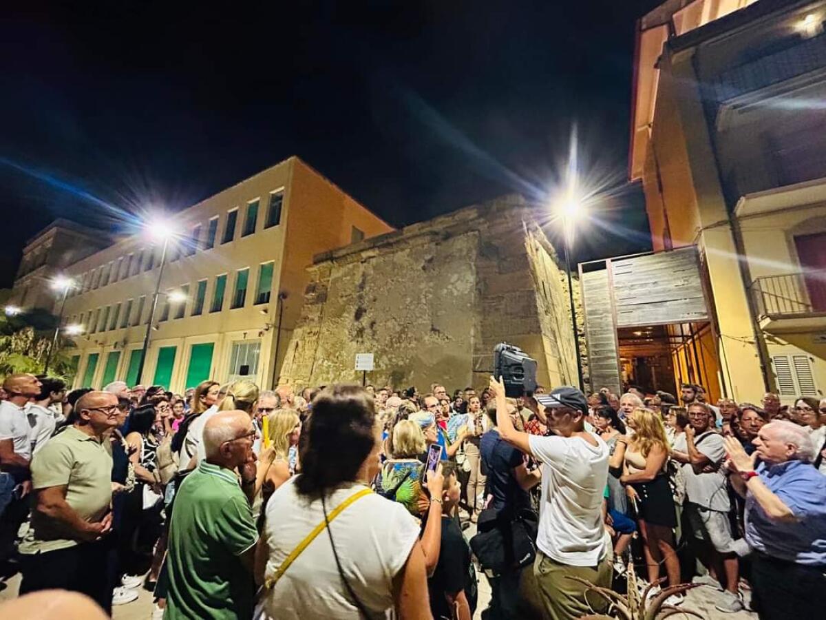 Successo per la passeggiata serale guidata dal prof Mulè - 