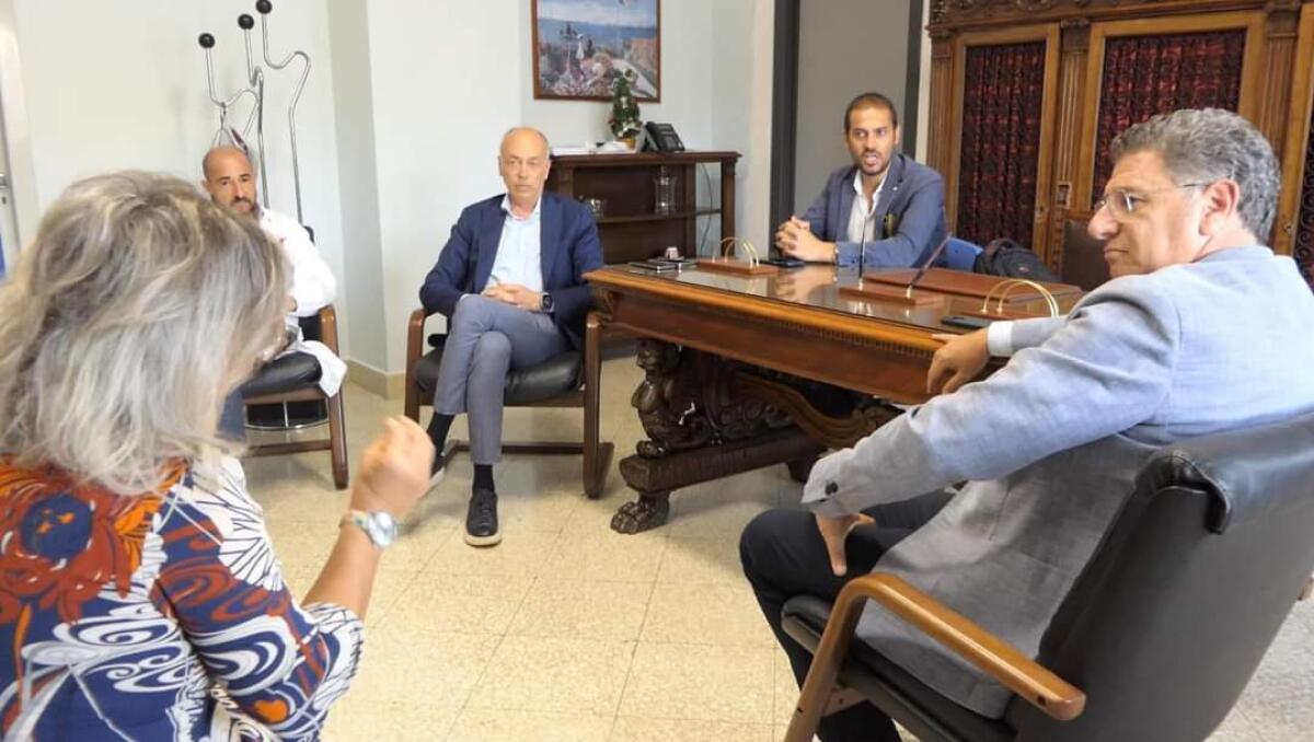 I senatori del M5S hanno incontrato il manager dell’Asp2 -