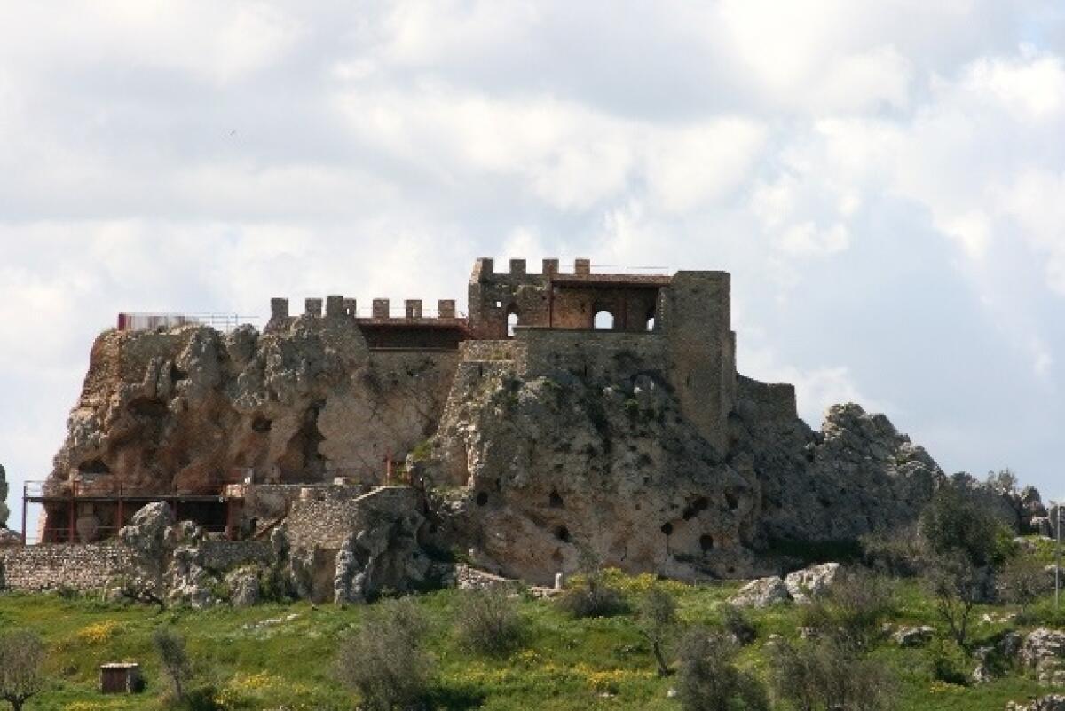 Al Castello "Si sona, si canta e si mangia" -
