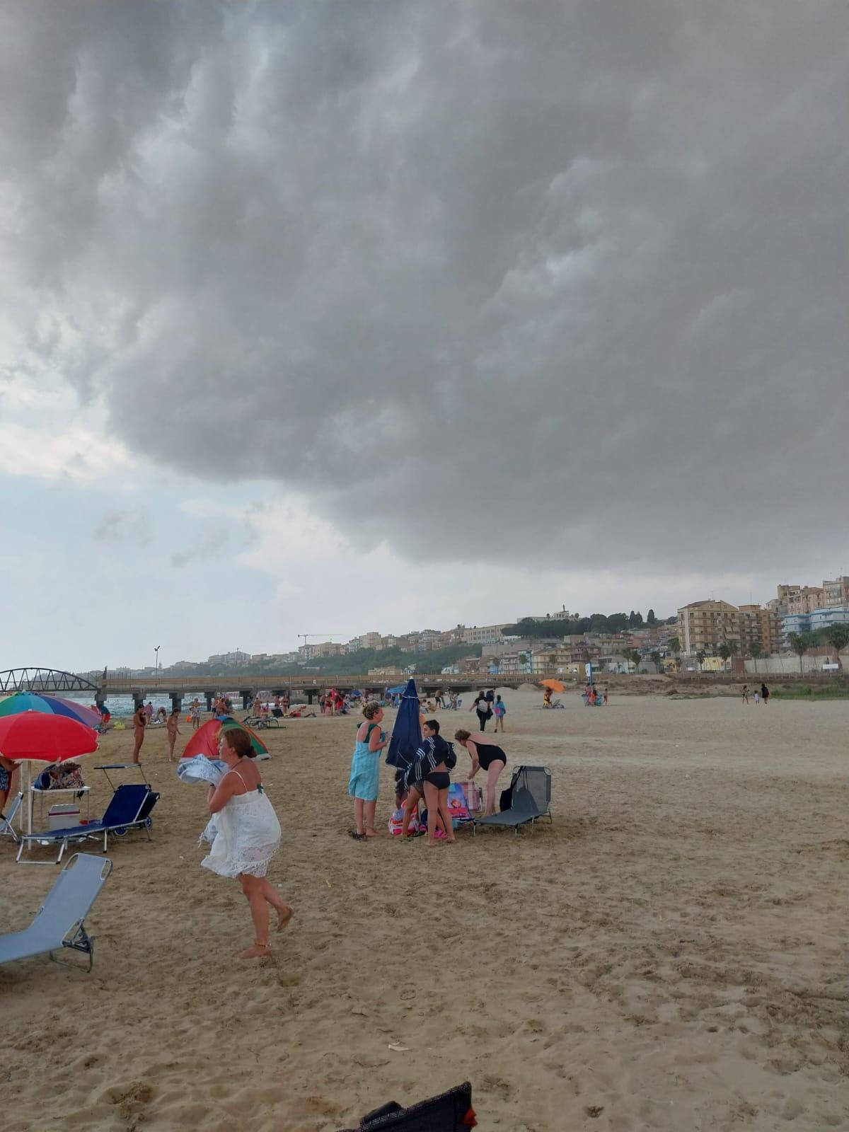 Fuggi fuggi dalle spiagge &#8211; video - 