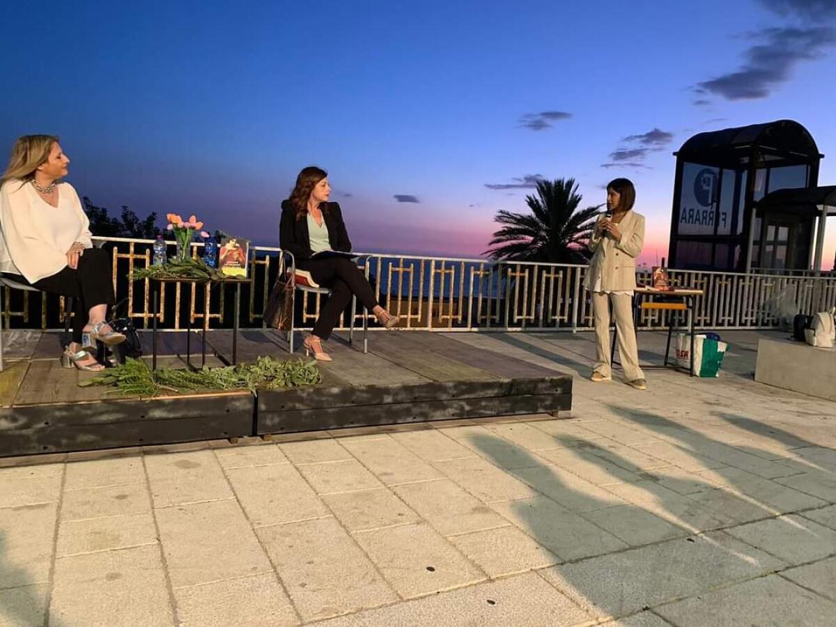 Conclusa la rassegna &#8220;librivistamare&#8221; al Belvedere. Ottima location da migliorare - 