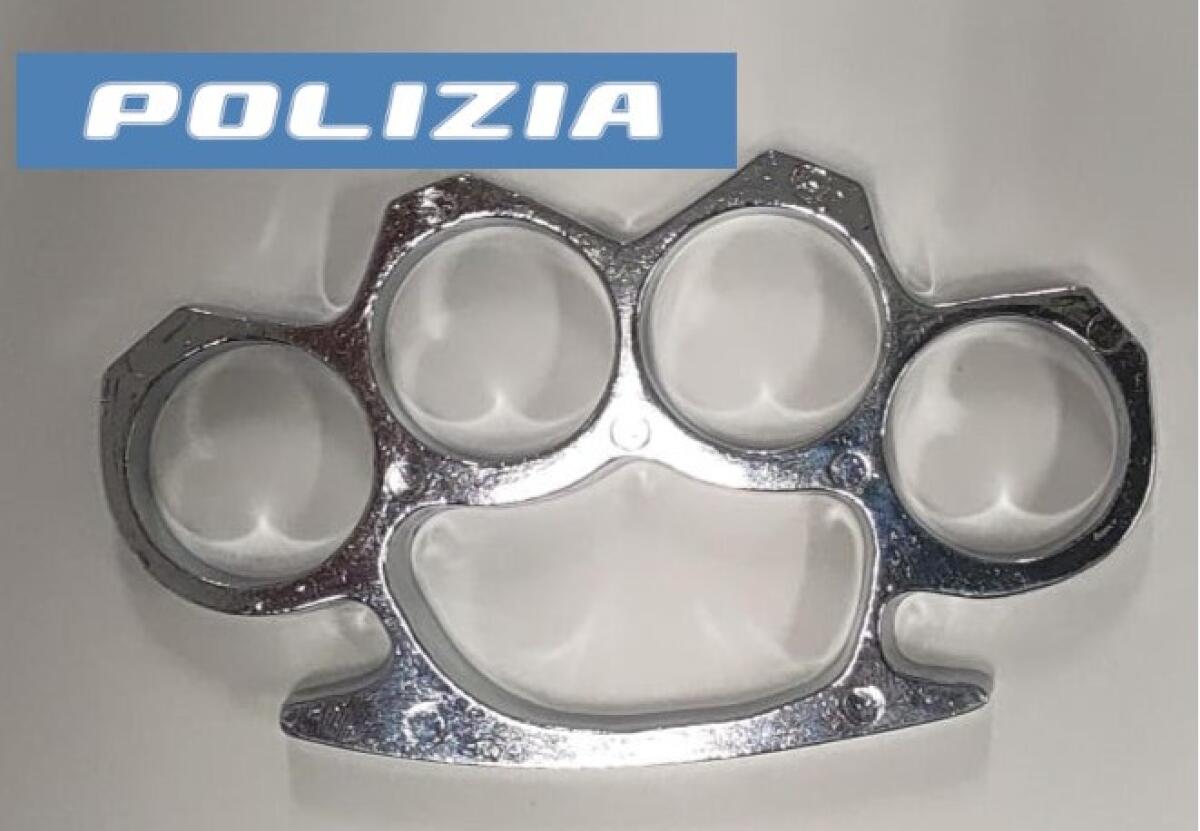 Tirapugni in valigia, ennesimo caso all&#8217;aeroporto. Denunciato calatino - 