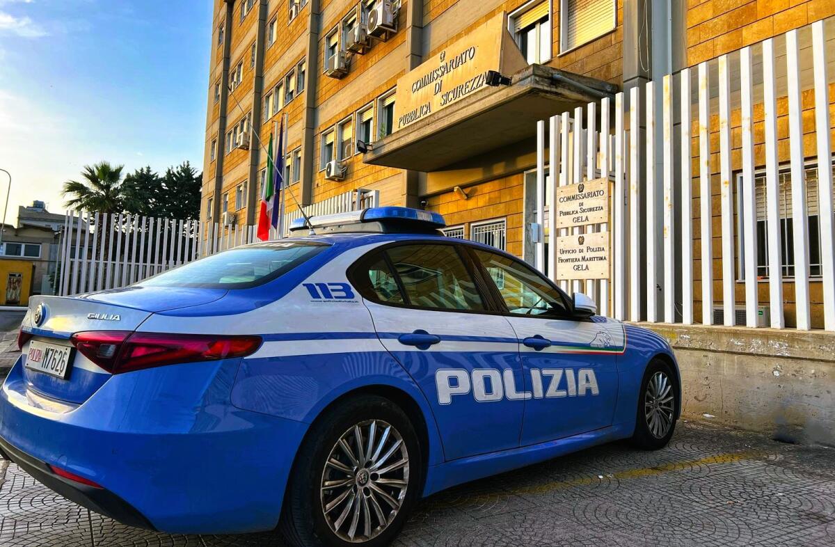Arrestato ubriaco che si è scagliato contro la polizia - 