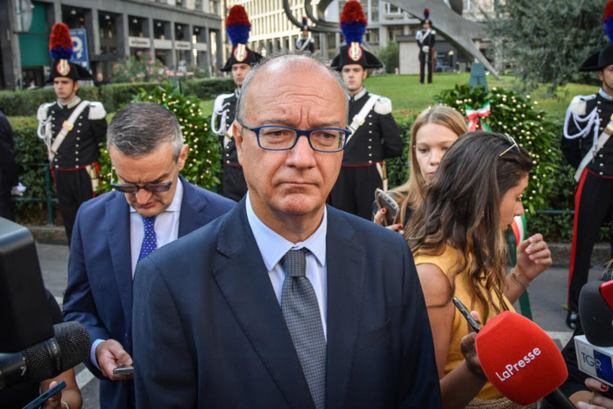 Educazione civica nella scuola: nuovo decreto - Il ministro dell’istruzione Giuseppe Valditara alla cerimonia di commemorazione del generale Carlo Alberto dalla Chiesa presso il Monumento al Carabiniere in piazza Diaz, Milano 3 Settembre 2024
ANSA/MATTEO CORNER