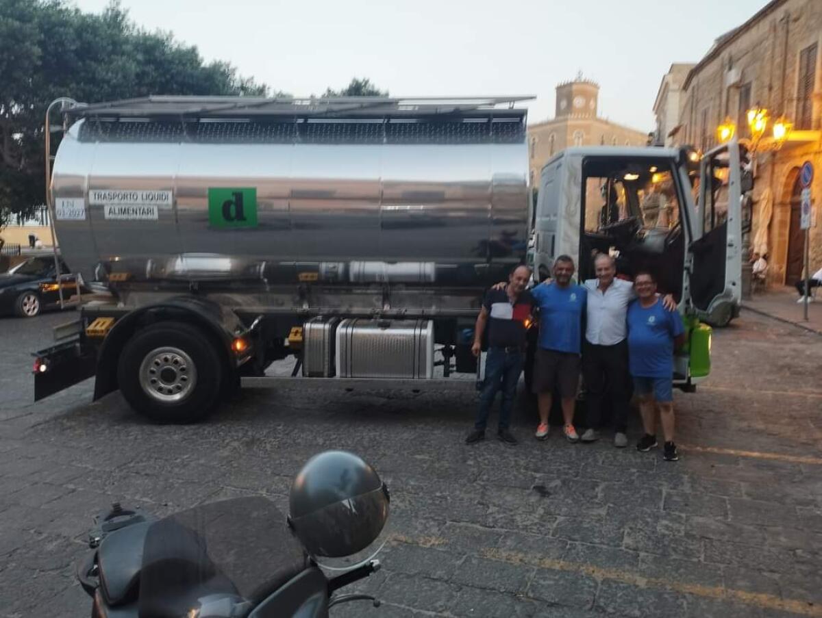 Butera con i fondi della Protezione civile ha un’autobotte - 
