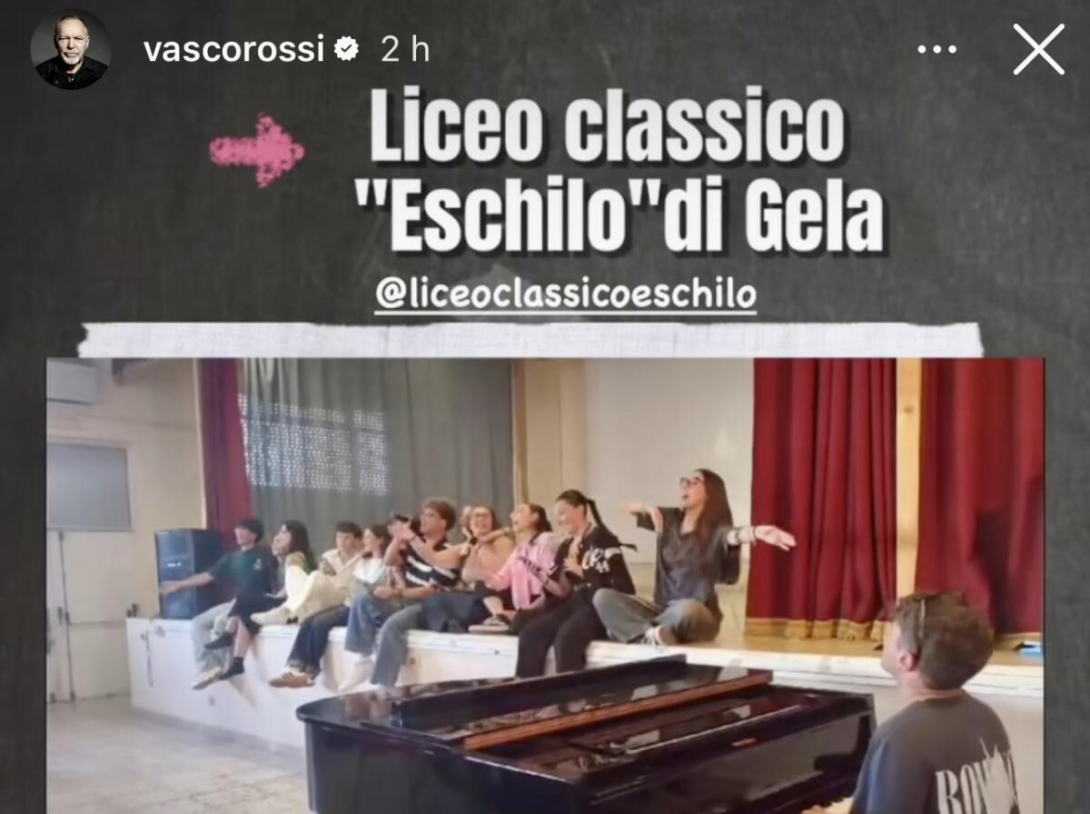 Il Liceo classico “Eschilo” riparte con la musica di Vasco e l’artista apprezza sui social -
