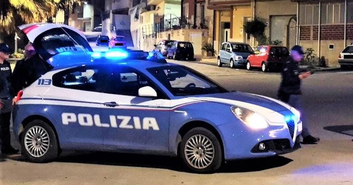 Viola divieto di avvicinarsi ai familiari e torna a minacciarli. La Polizia lo arresta - 