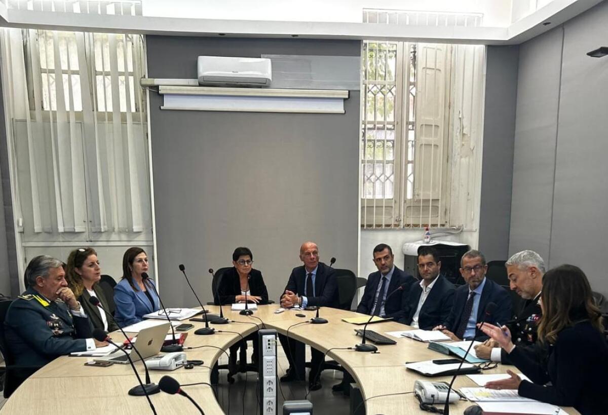 I sindaci di Caltanissetta e Gela hanno firmato in Prefettura i patti di sicurezza urbana -
