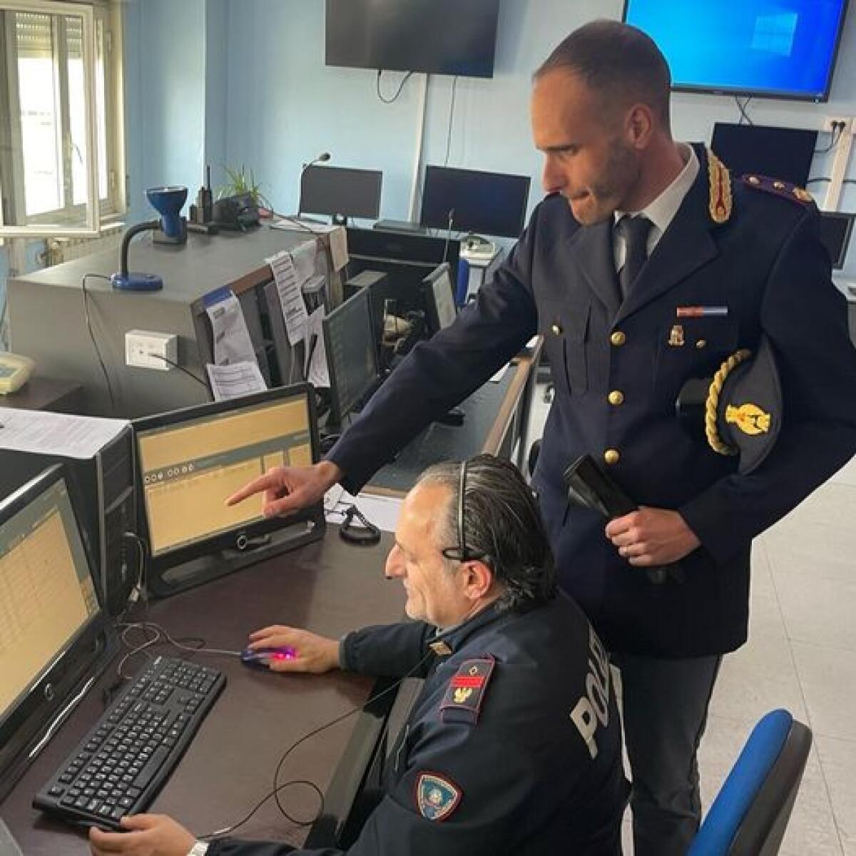 Denunciata 21enne: deteneva armi abusivamente -