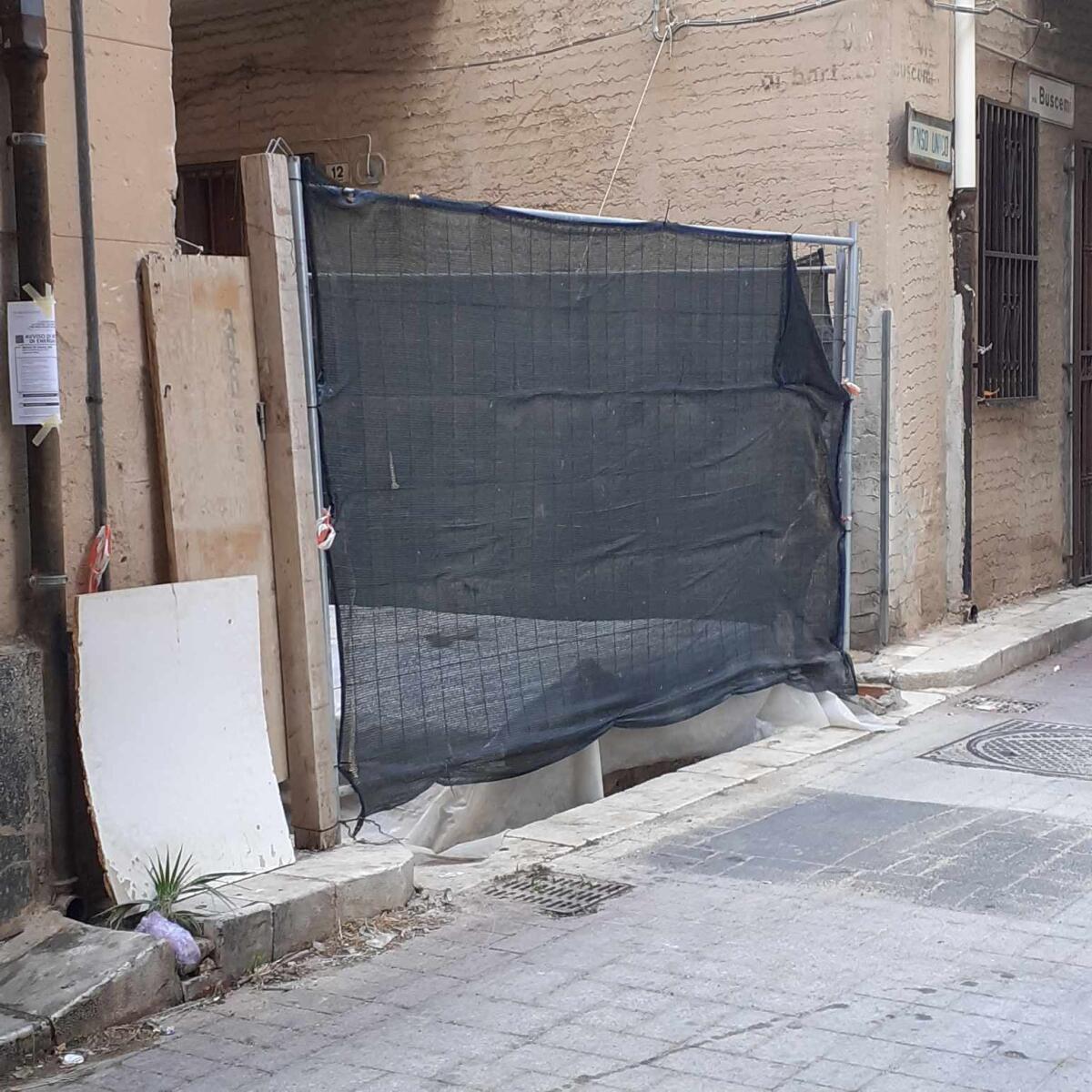 Necropoli di via di Bartolo,cantiere di nuovo fermo - 