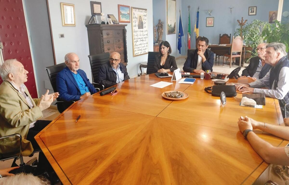 Il figlio e la nipote di Eyvind Hytten ricevuti in municipio -