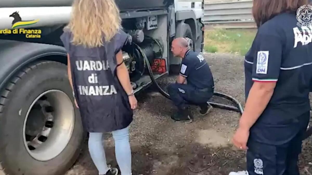Maxi frode di iva e accise, indagato imprenditore gelese. Arresti e sequestri della Guardia di finanza - 