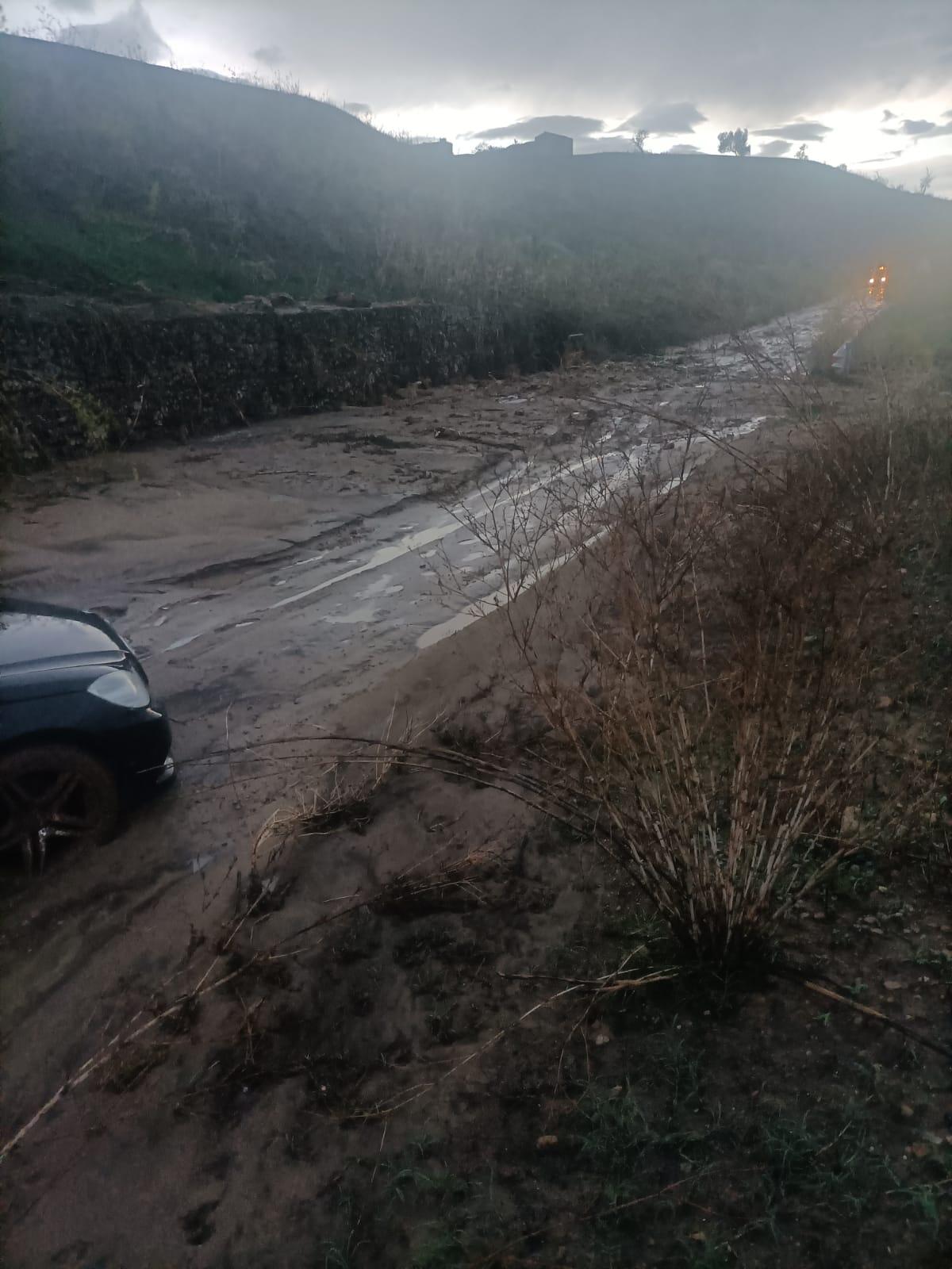 Butera nel fango, strade impraticabili sulla 117 – video -