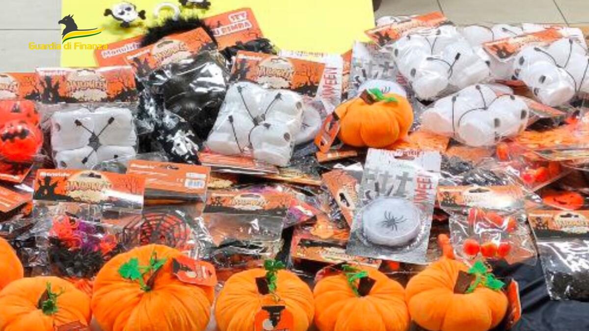 &#8220;Halloween&#8221; con articoli non sicuri, sequestri della Guardia di finanza - 