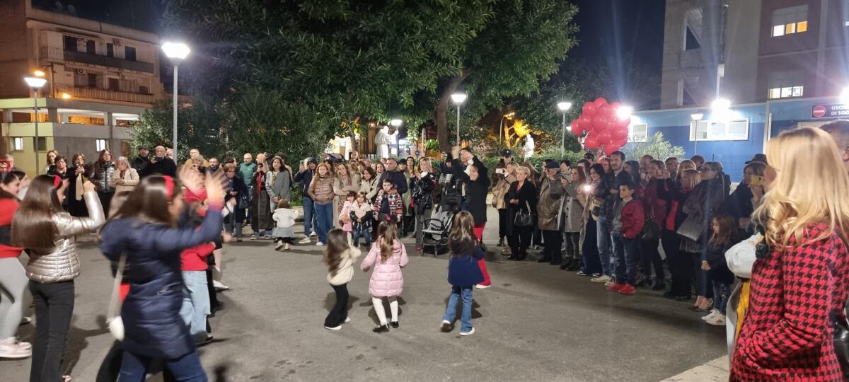 No alla violenza contro le donne:un flash mob davanti all’ospedale -