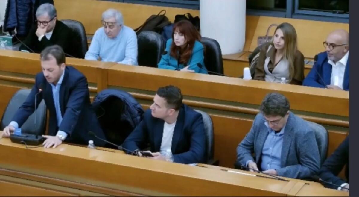 Sul concorso delle vetrine natalizie il consiglio è unito -