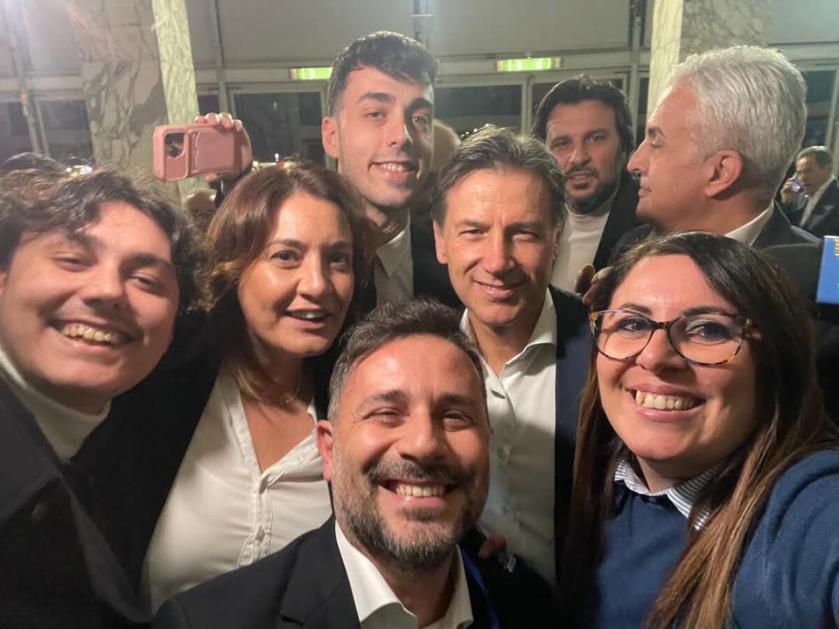 M5S: folto gruppo gelese a Roma schierato con Conte - 