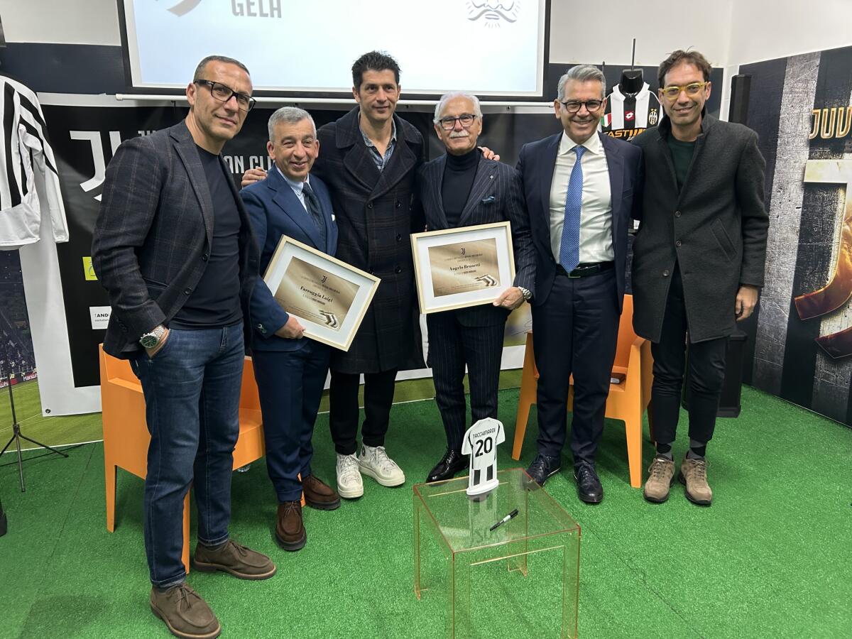 Grande festa per Alessio Tacchinardi ospite allo Juventus Official Fan Club -