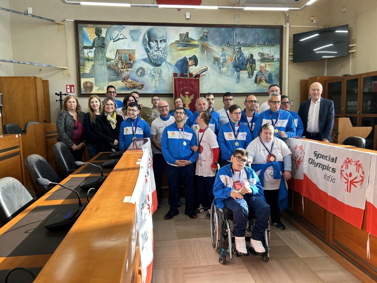 Gli atleti del Team Sicilia di Special olympics ricevuti in aula consiliare al termine degli European basketball week - 