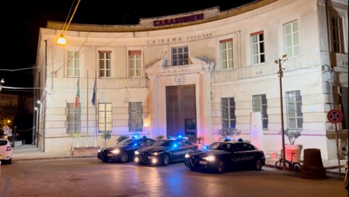 Ubriaco importuna i passeggeri: espulso -