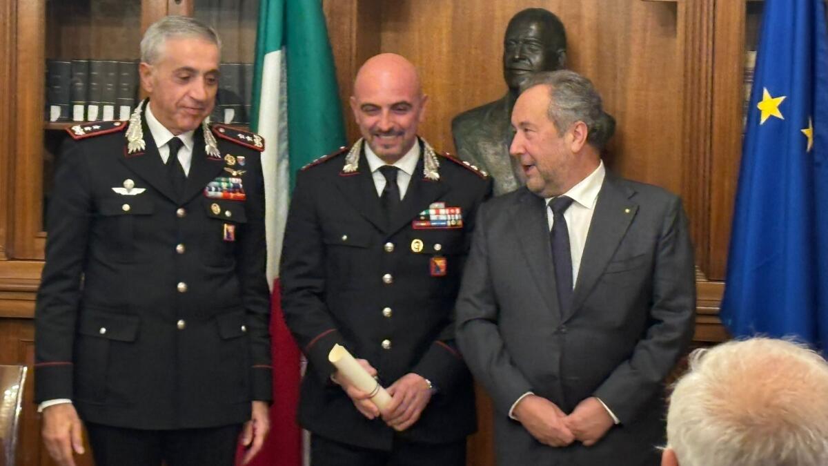 &#8220;Dedizione e impegno per lo Stato&#8221;, onorificenza al Comandante dei carabinieri di Gela - 