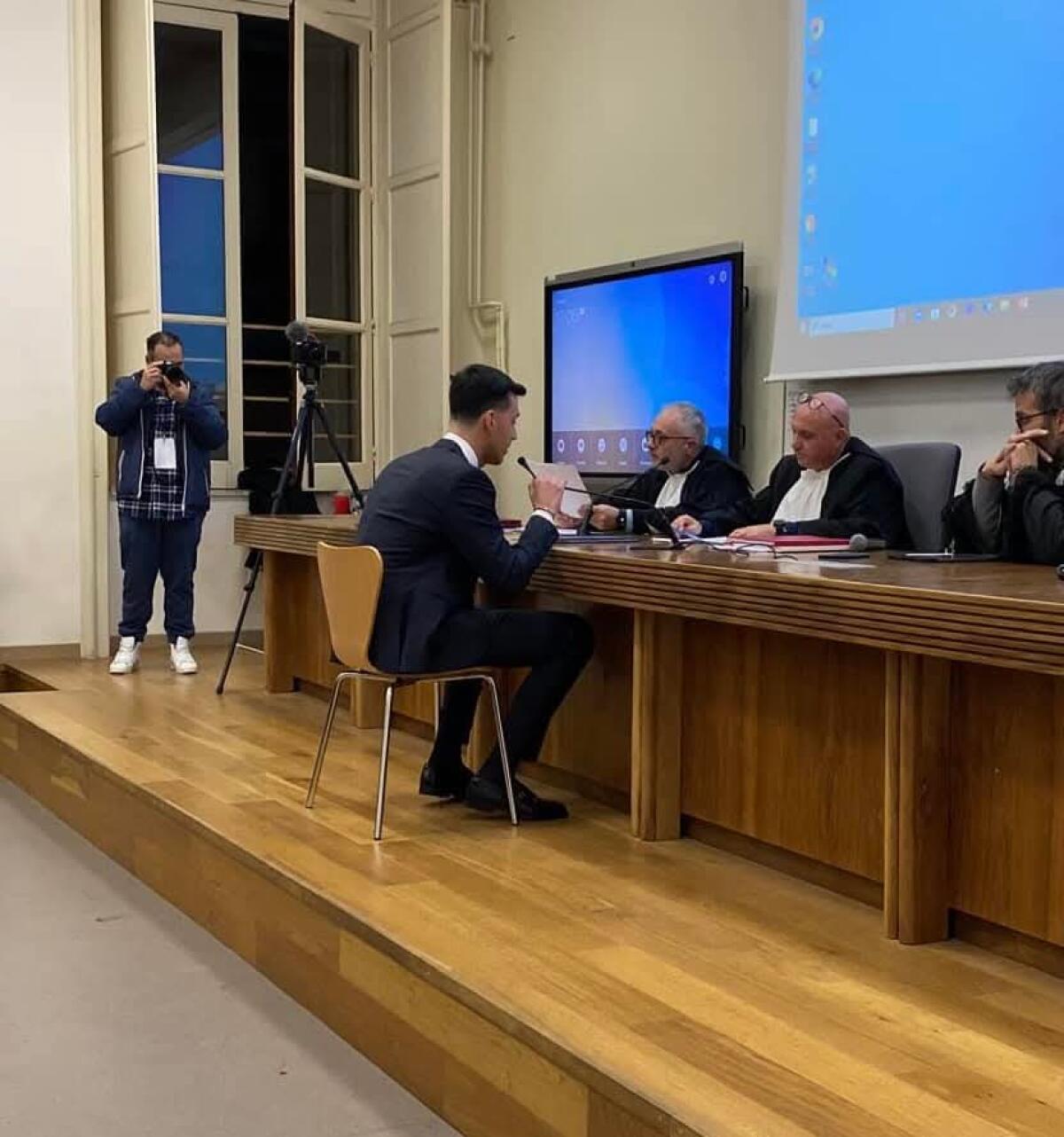 Laurea in Economia per il presidente della Commissione bilancio - 