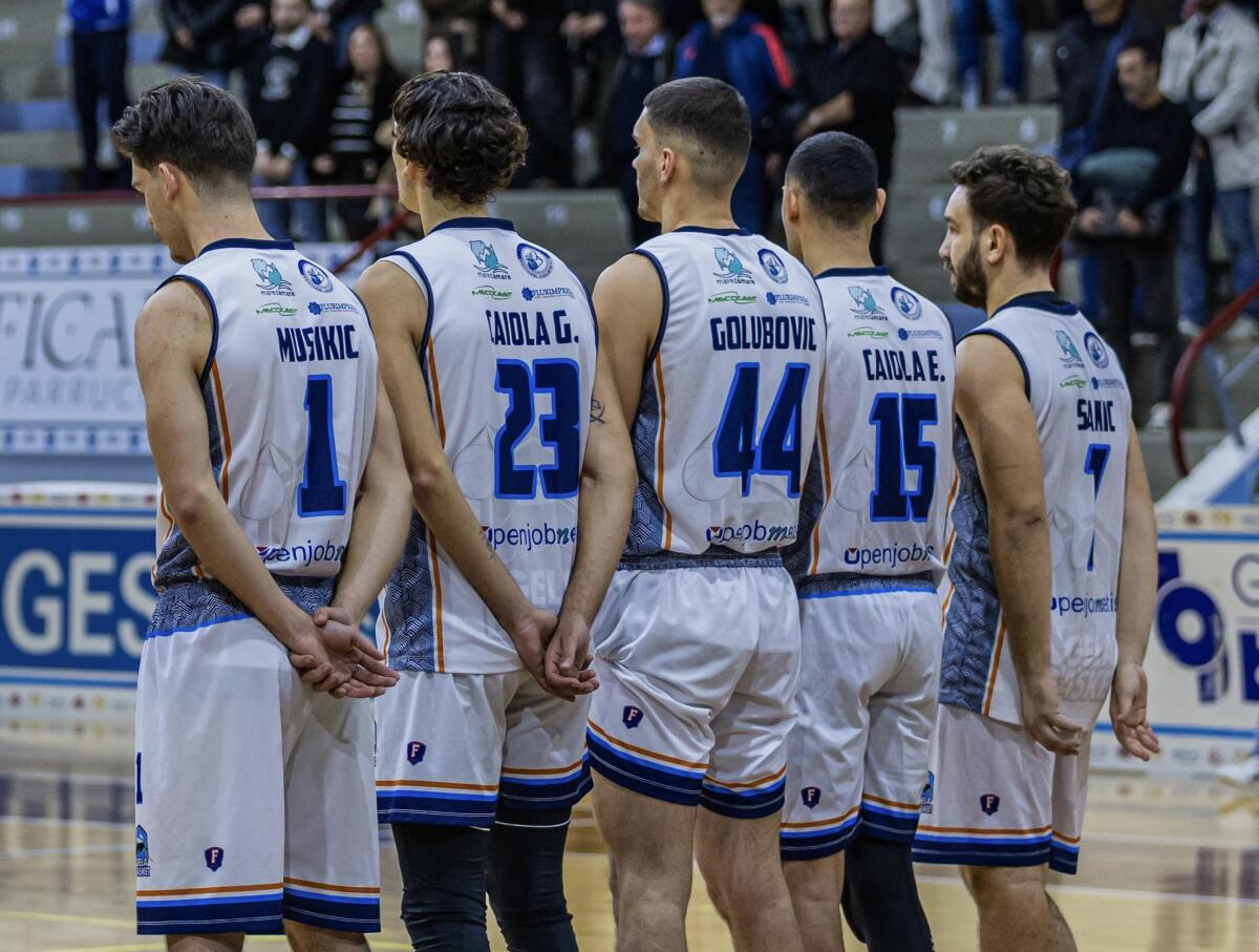 Gela basket domani in trasferta contro il Cus Palermo. Bernardo: “Non possiamo abbassare la guardia” - 