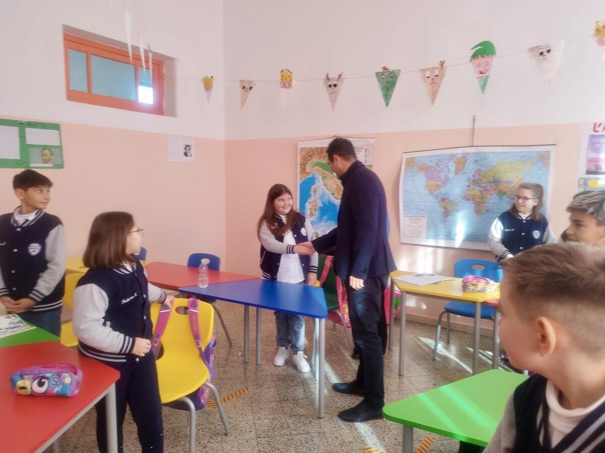 I piccoli alunni del plesso “Aldisio” incontrano il sindaco ed il vicesindaco -