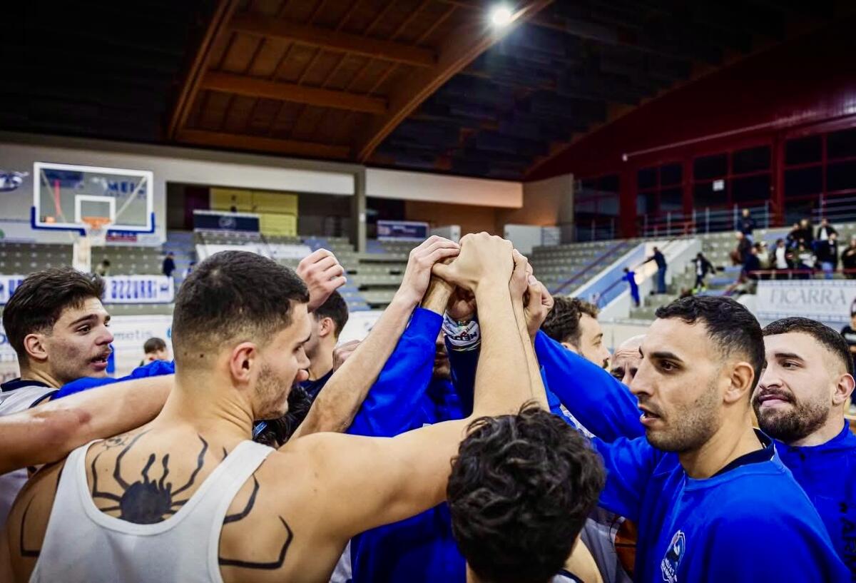 Gela basket “macchina perfetta”. Di Buono: “Vigili sul mercato” - 