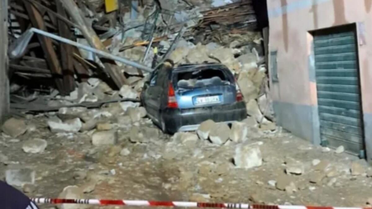Maltempo, crolla stabile (disabitato) a Caltanissetta -