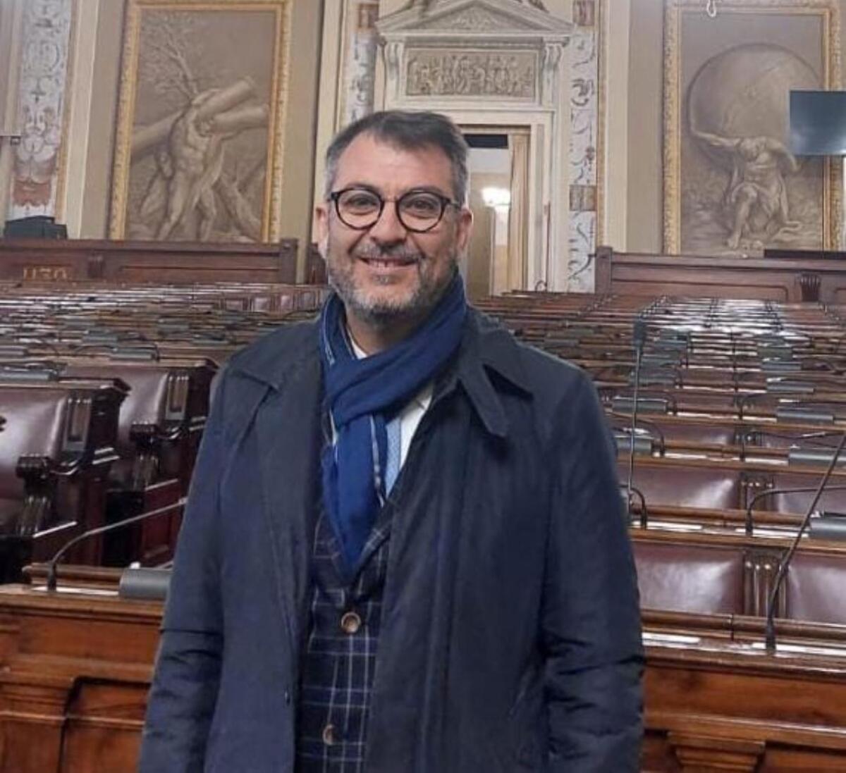 Porsio è vice segretario provinciale di PeR - 