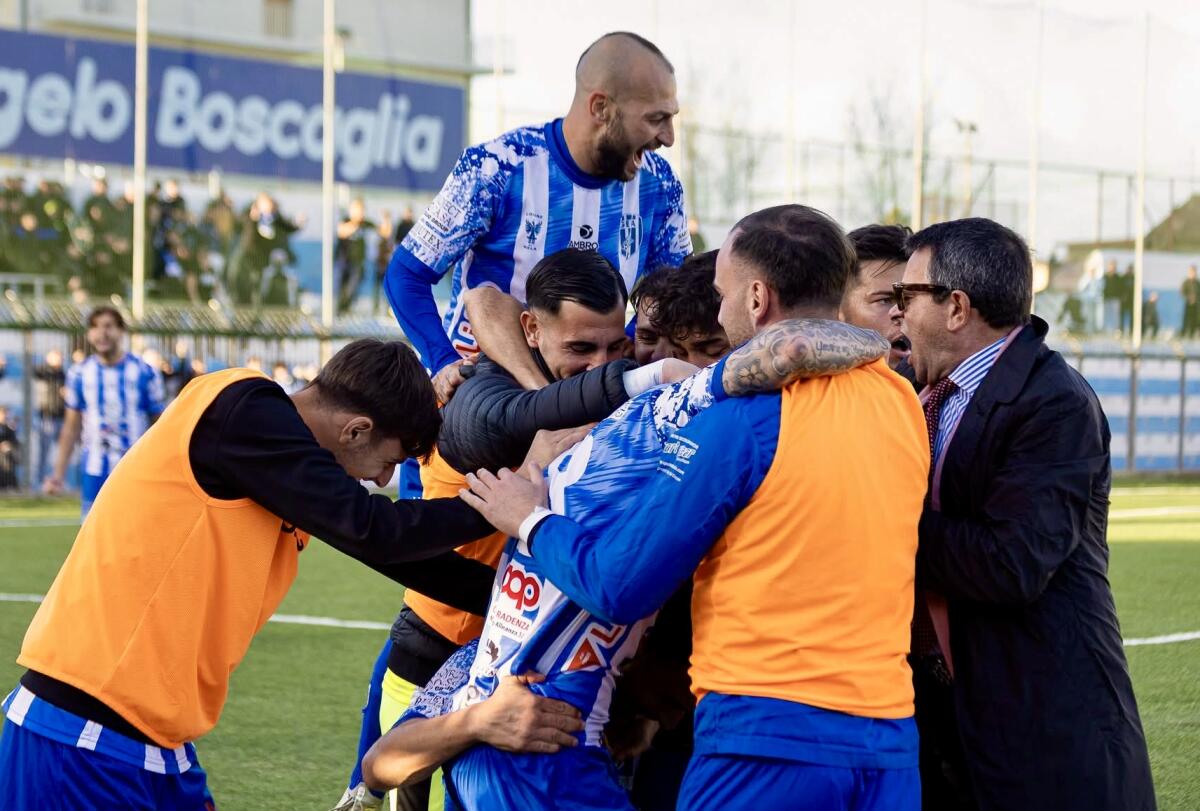 Riapre al pubblico il “Favazza” di Terrasini: Athletic-Gela calcio si giocherà con i tifosi sugli spalti -