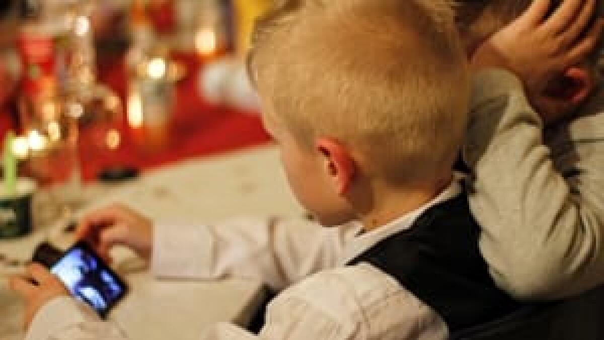 Stop ai  telefonini ai bambini: arriva all&#8217;Ars il voto finale alla legge - 