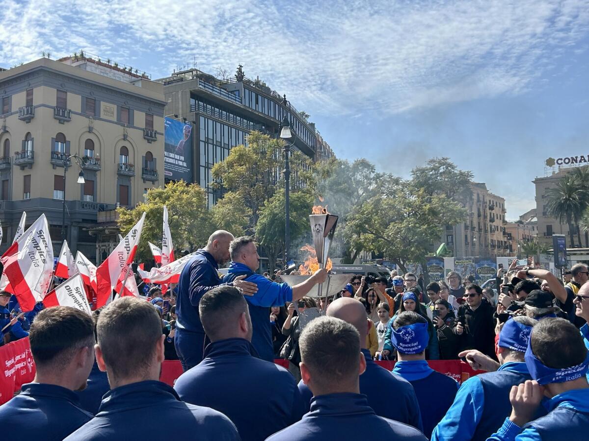 Community Run, entusiasmo a Palermo per il passaggio della Torcia di Special Olympics - 