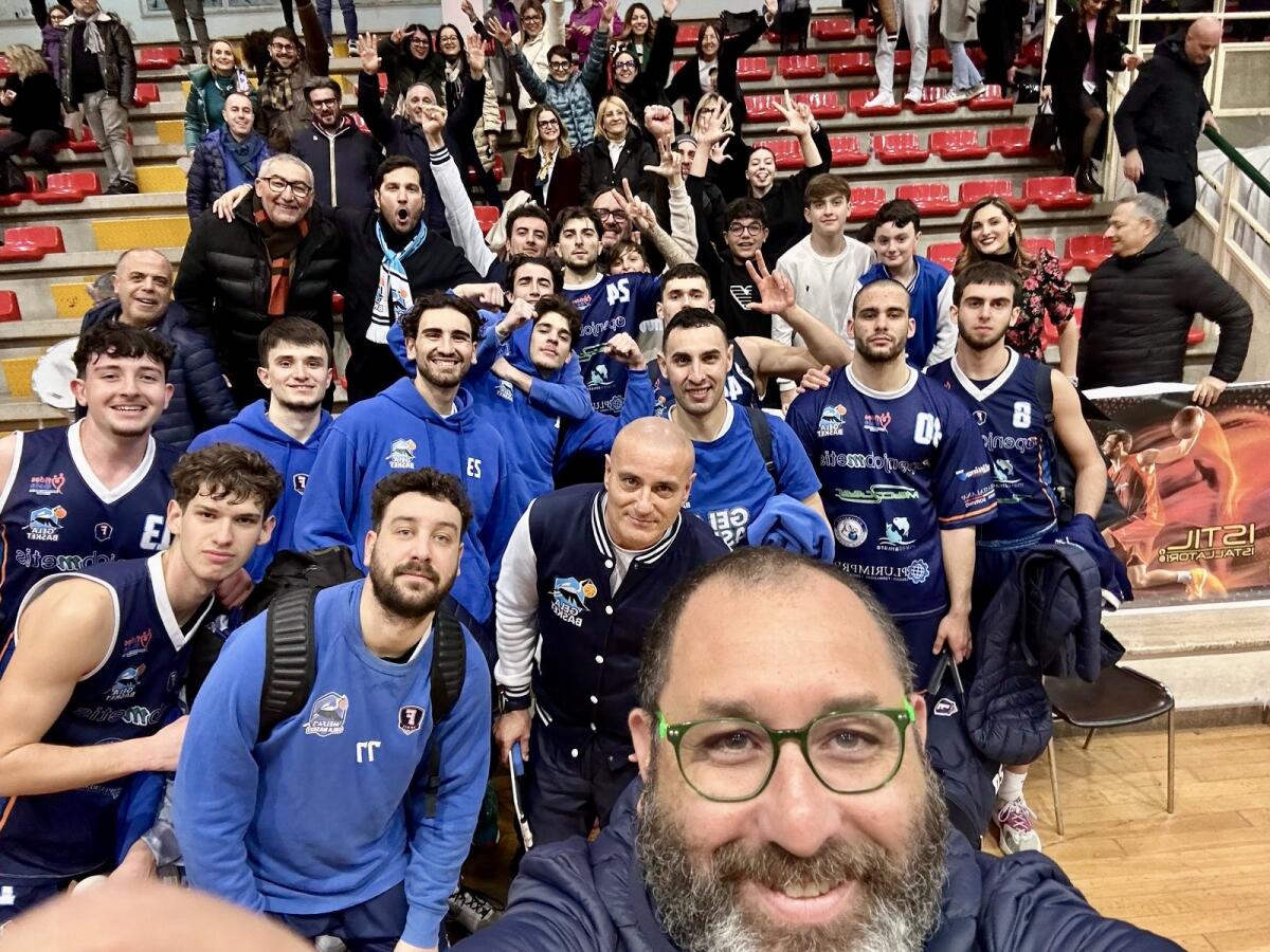 Il Gela basket ritrova il successo in trasferta: netta affermazione nel derby contro l’Invicta Caltanissetta -