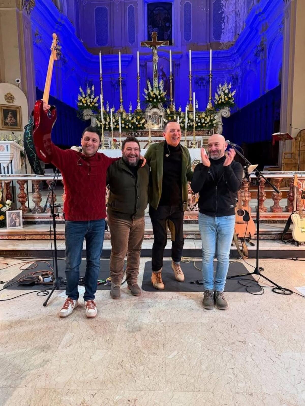 “Il sale tour”, i Kantiere Kairòs venerdì in concerto al teatro Eschilo -