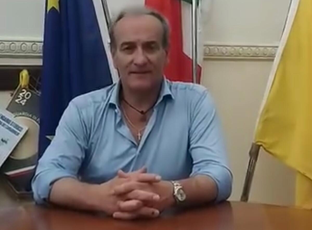 Zuccalà:”non cederò ai ricatti politici” -