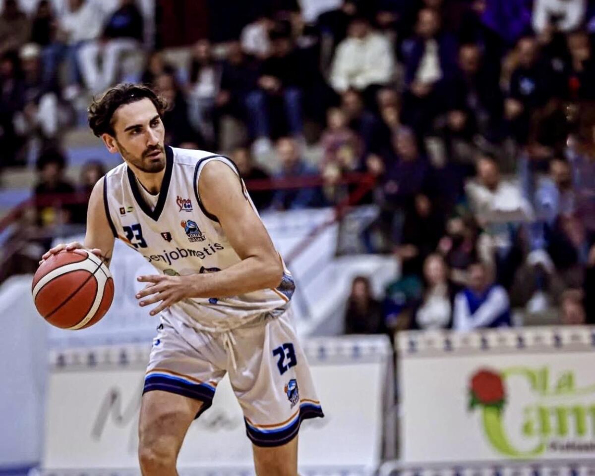 Gela basket, per Gaspare Caiola solo una distorsione al ginocchio: ai playoff ci sarà  - 