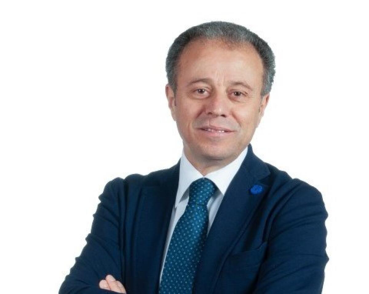 “Il sindaco Faraci formi un governo tecnico per la salvezza della città” -