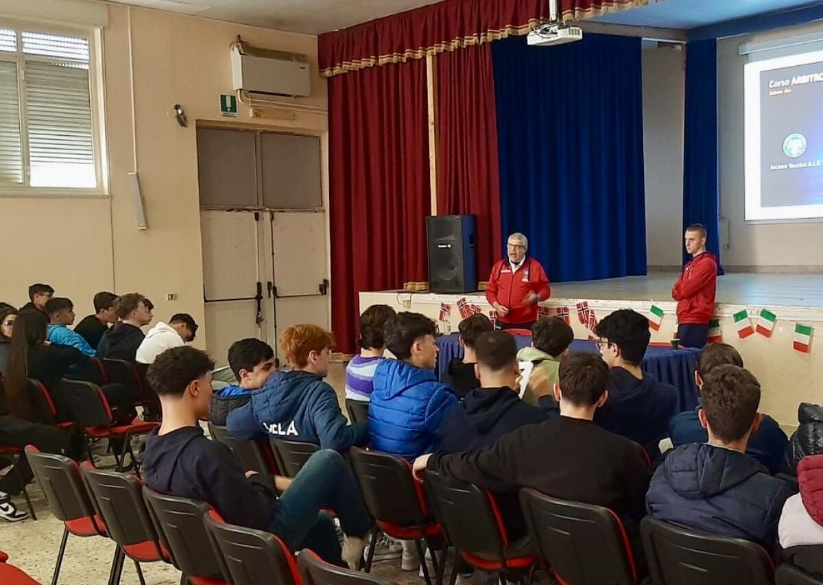 “Arbitro scolastico Figc”, al via progetto formativo all’istituto “Eschilo” in collaborazione con l’Aia - 